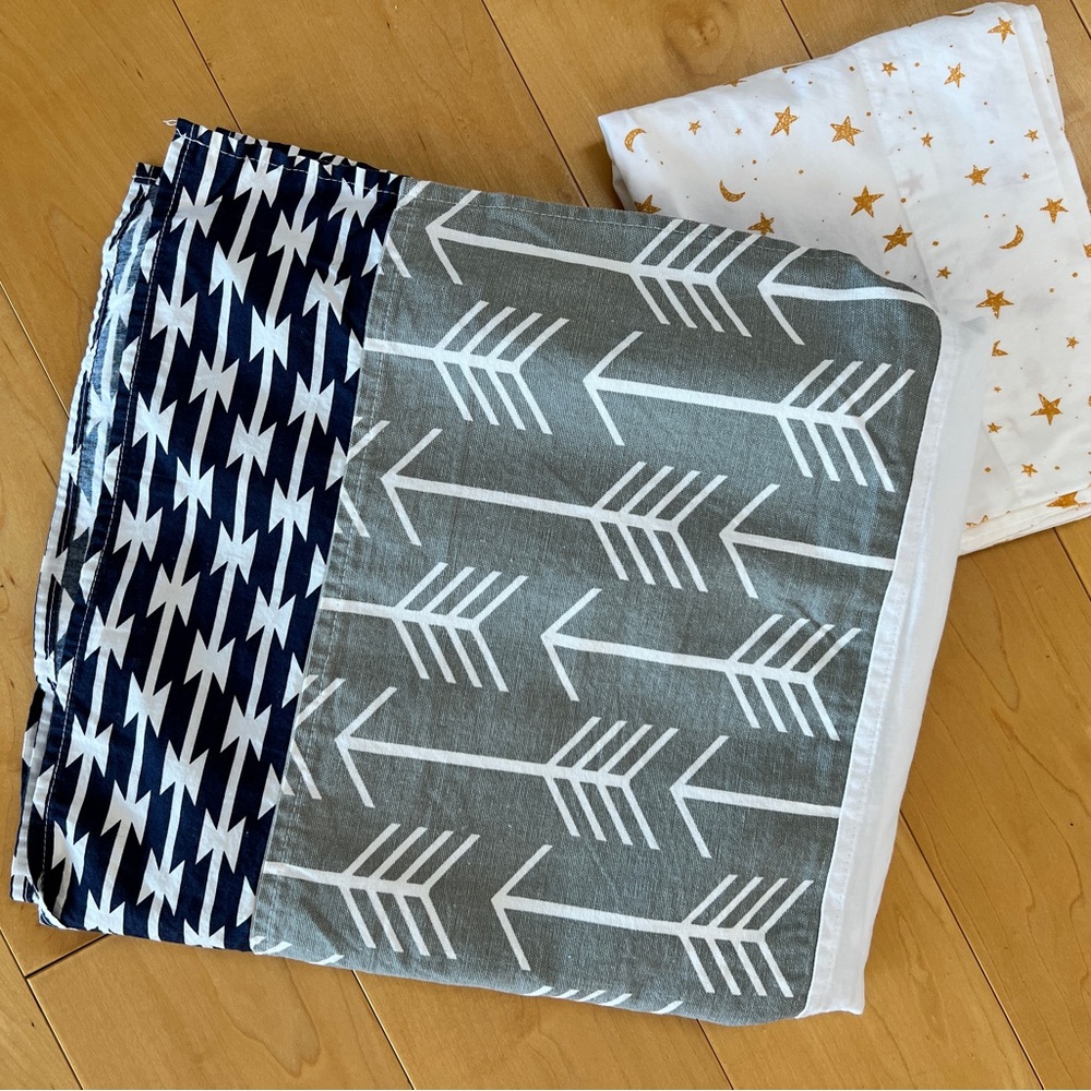 Kids bedding, skirt and pillow case